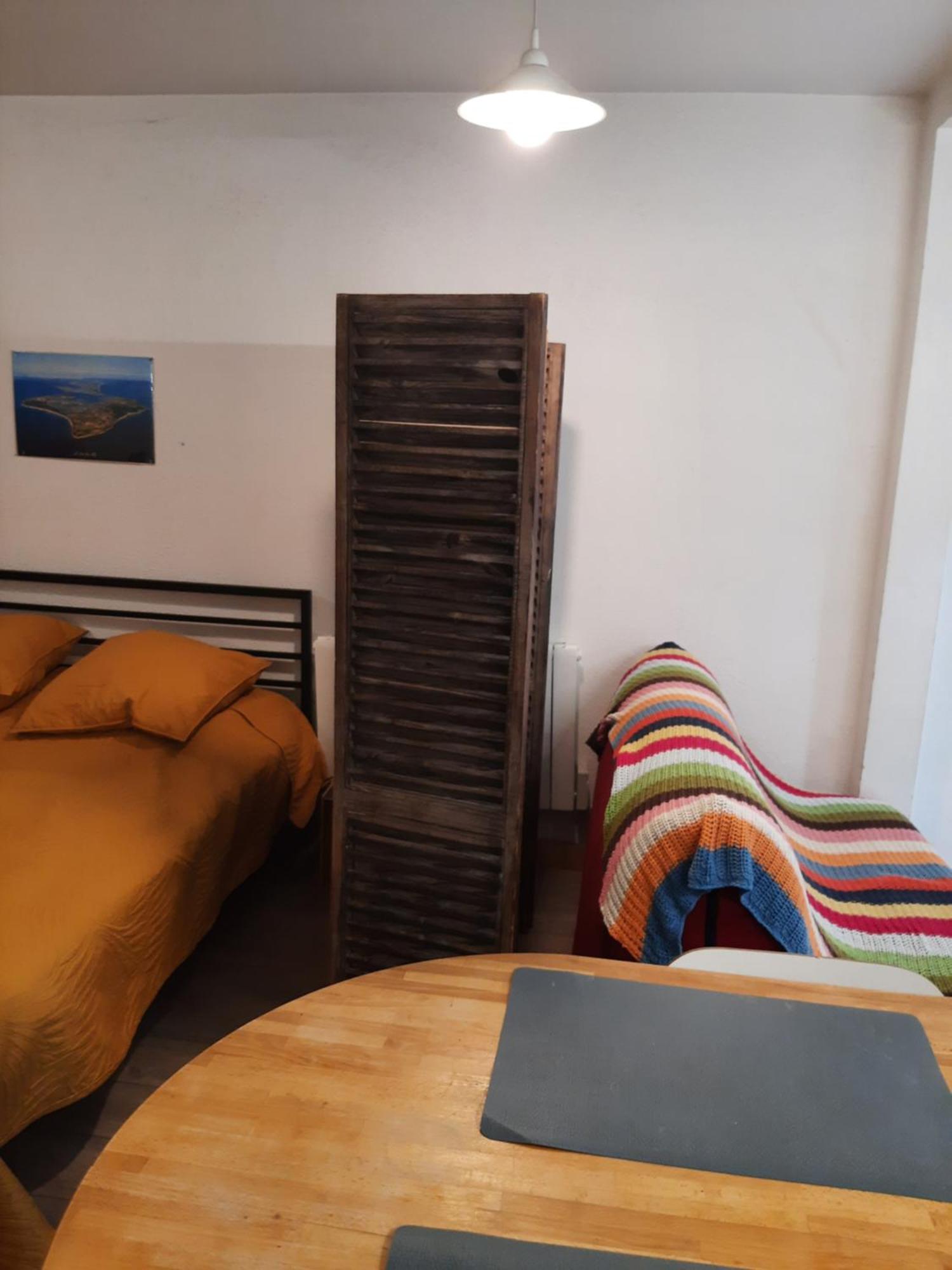 Duplex14h 1er Etage Jardinet 1 Parking Ou Studio14b Rdc Terrasse Sans Parking Apartment La Rochelle (Charente-Maritime)