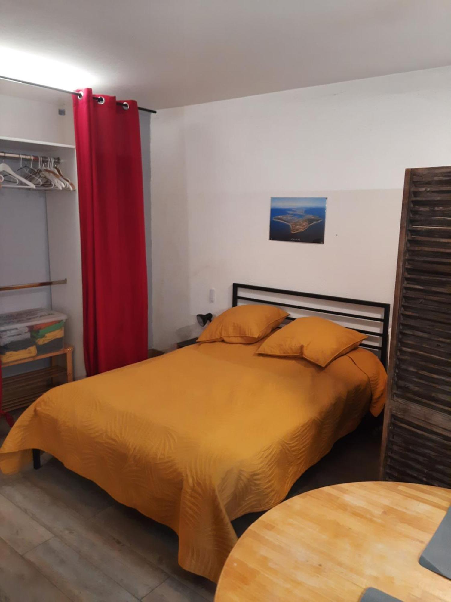 Duplex14h 1er Etage Jardinet 1 Parking Ou Studio14b Rdc Terrasse Sans Parking La Rochelle (Charente-Maritime)