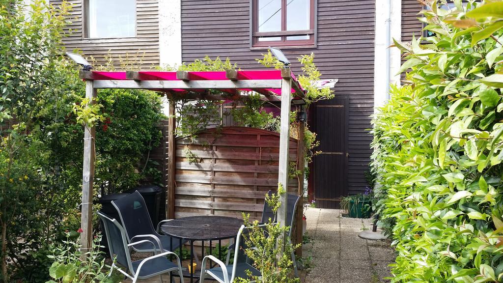 Duplex14h 1er Etage Jardinet 1 Parking Ou Studio14b Rdc Terrasse Sans Parking Apartment *