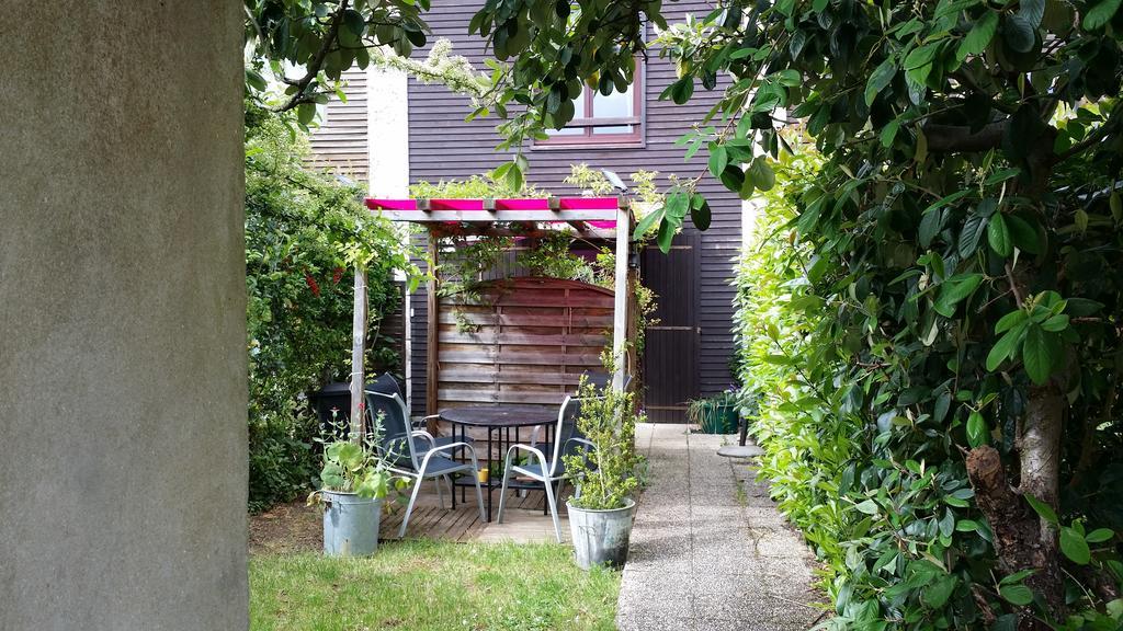 Duplex14h 1er Etage Jardinet 1 Parking Ou Studio14b Rdc Terrasse Sans Parking La Rochelle (Charente-Maritime)