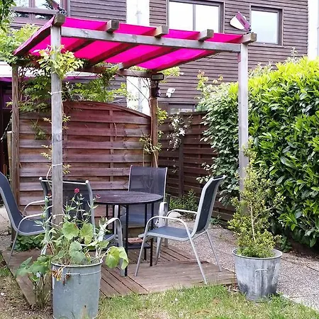 Duplex14H 1Er Etage Jardinet 1 Parking Ou Studio14B Rdc Terrasse Sans Parking La Rochelle  Exterior photo