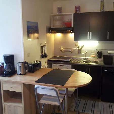 Duplex14H 1Er Etage Jardinet 1 Parking Ou Studio14B Rdc Terrasse Sans Parking La Rochelle  Exterior photo