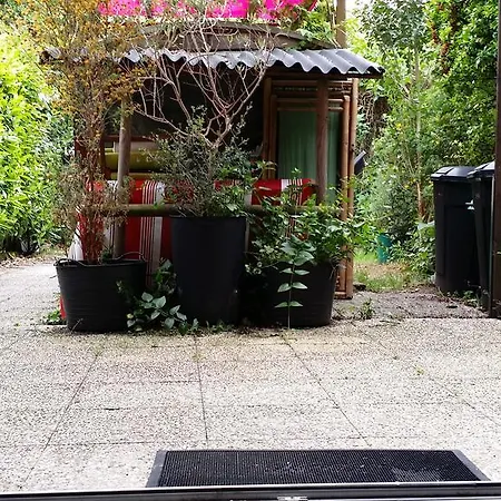 Duplex14H 1Er Etage Jardinet 1 Parking Ou Studio14B Rdc Terrasse Sans Parking La Rochelle  Exterior photo