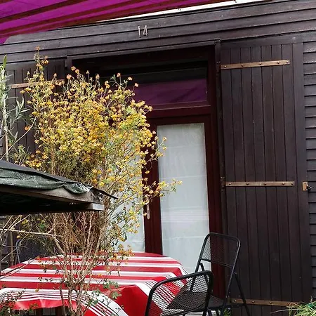 Duplex14H 1Er Etage Jardinet 1 Parking Ou Studio14B Rdc Terrasse Sans Parking La Rochelle  Exterior photo