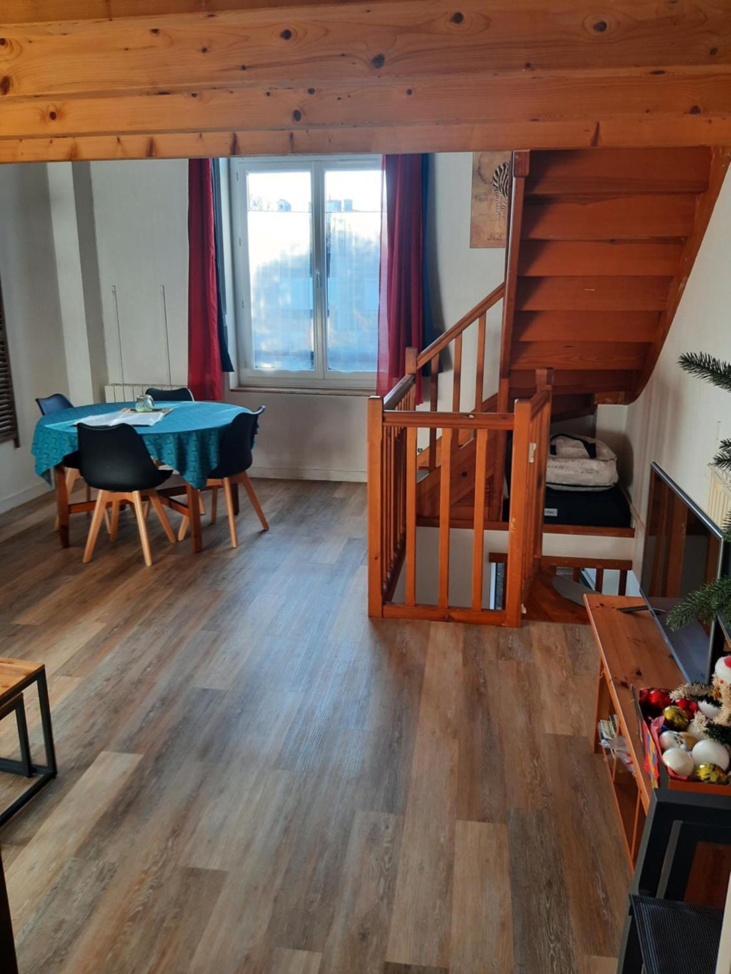 Appartement Duplex14h 1er Etage Jardinet 1 Parking Ou Studio14b Rdc Terrasse Sans Parking *