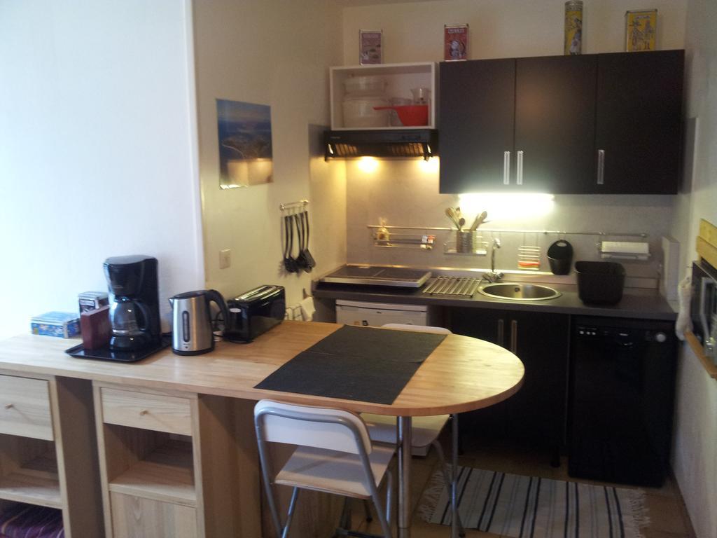 Apartment Duplex14h 1er Etage Jardinet 1 Parking Ou Studio14b Rdc Terrasse Sans Parking La Rochelle (Charente-Maritime)
